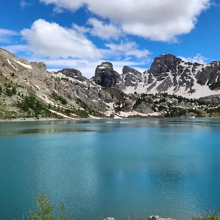 3 Pieces Avec Piscine Chauffee